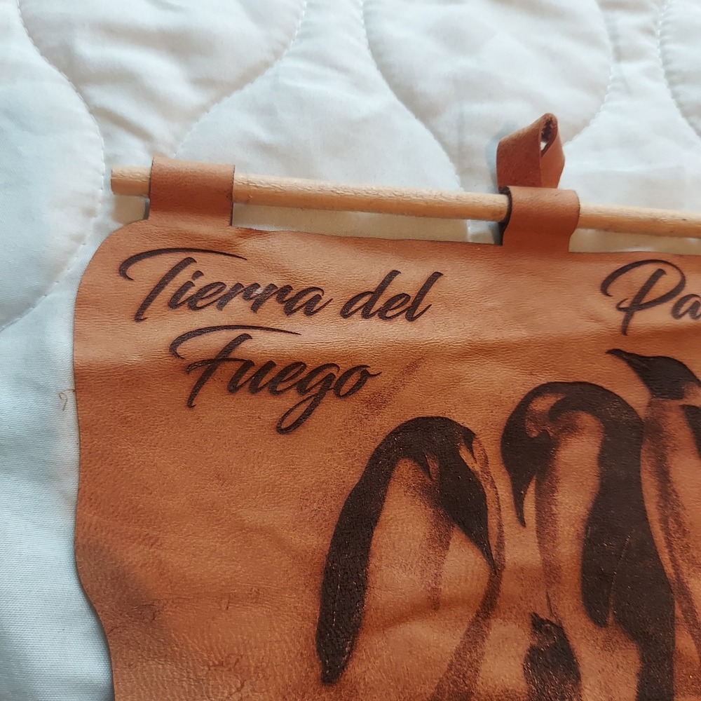 Patagonia Chile Tierra del Fuego Leather Penguin Wall Hanging Souvenir 6.5x9 - Picture 3 of 5